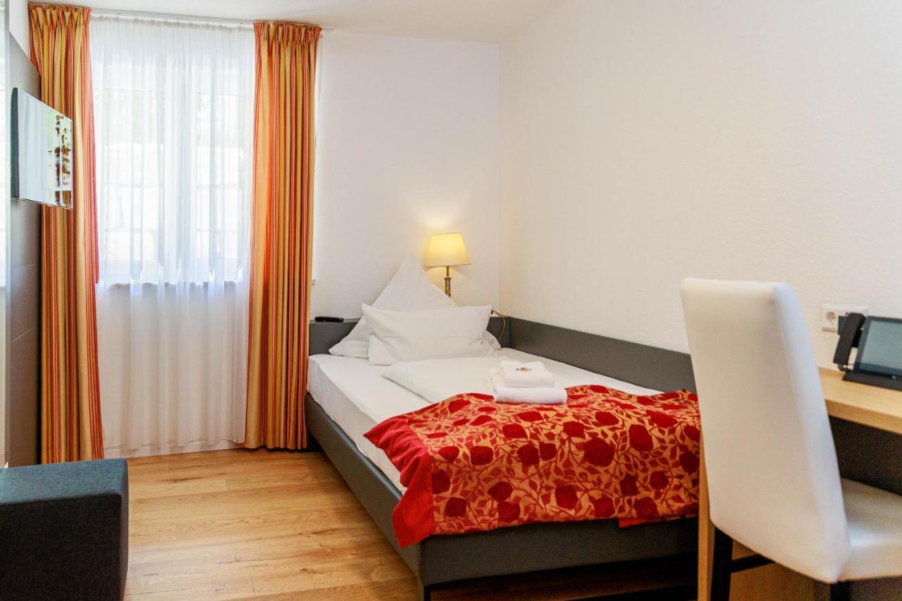 Bodensee-Hotel Kreuz อูลดิงเงน มึลโฮเฟิน ภายนอก รูปภาพ