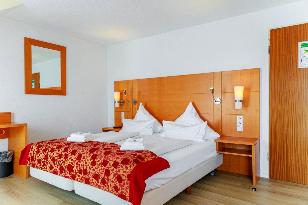 Bodensee-Hotel Kreuz อูลดิงเงน มึลโฮเฟิน ภายนอก รูปภาพ