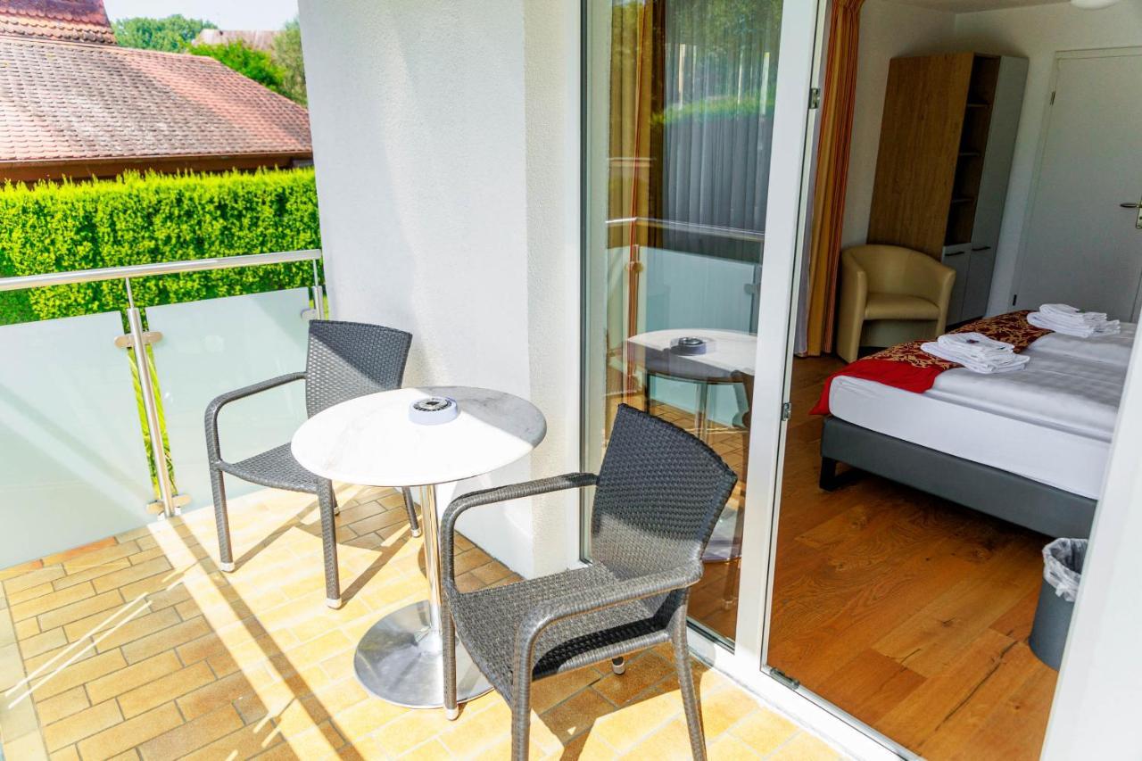Bodensee-Hotel Kreuz อูลดิงเงน มึลโฮเฟิน ภายนอก รูปภาพ