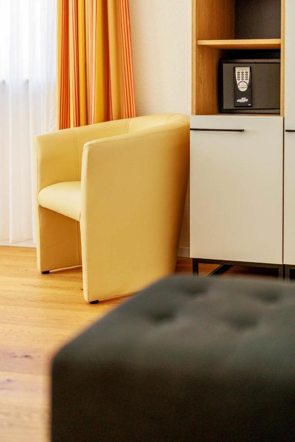 Bodensee-Hotel Kreuz อูลดิงเงน มึลโฮเฟิน ภายนอก รูปภาพ