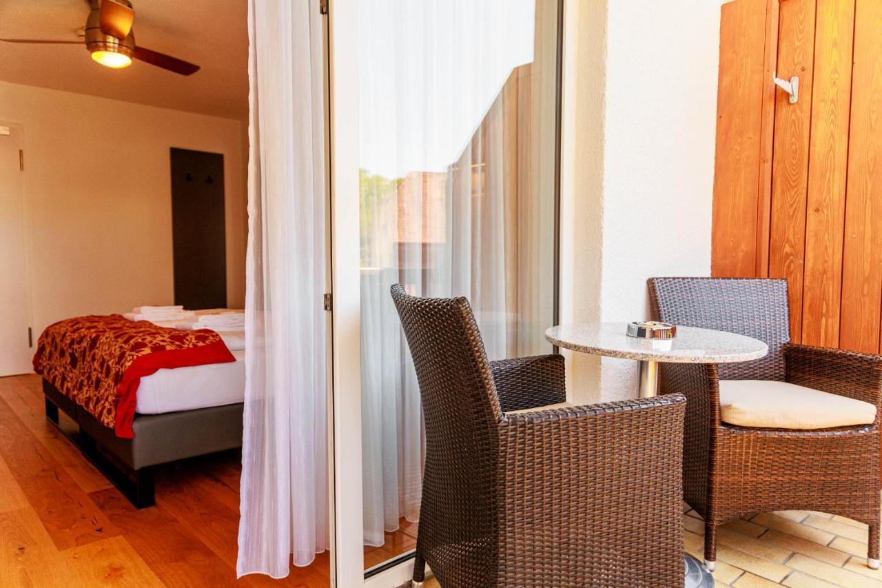 Bodensee-Hotel Kreuz อูลดิงเงน มึลโฮเฟิน ภายนอก รูปภาพ