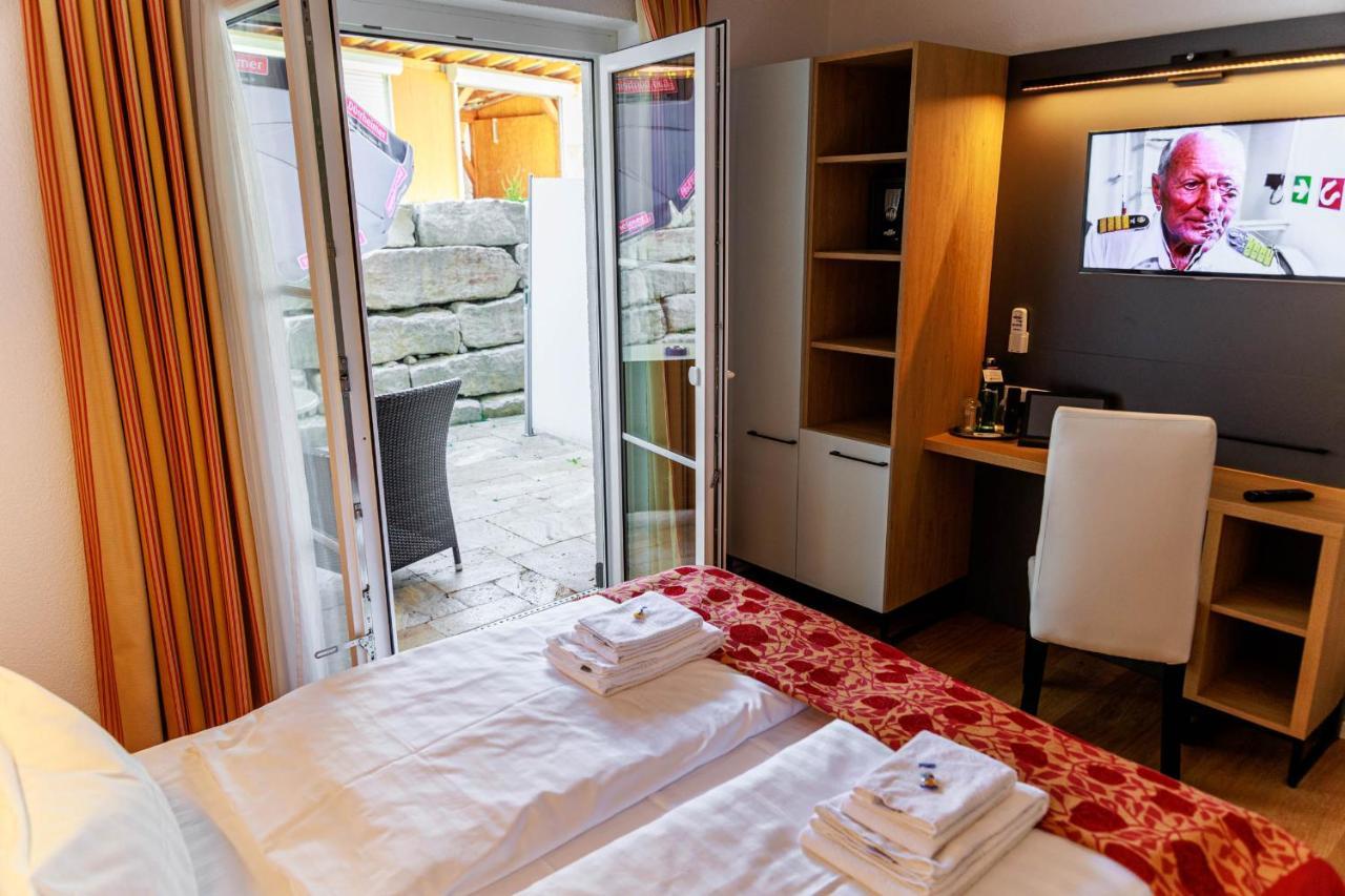 Bodensee-Hotel Kreuz อูลดิงเงน มึลโฮเฟิน ภายนอก รูปภาพ