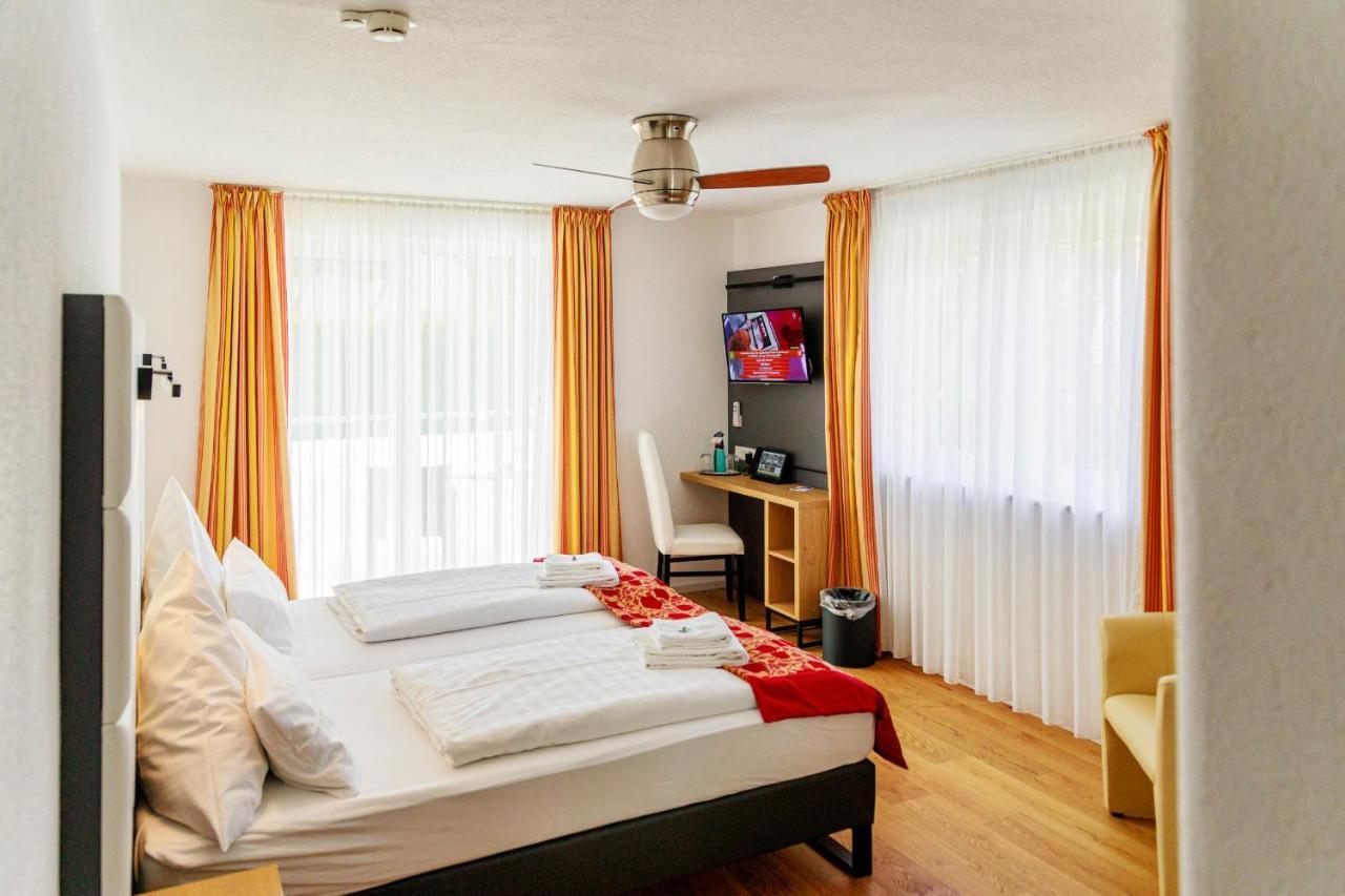 Bodensee-Hotel Kreuz อูลดิงเงน มึลโฮเฟิน ภายนอก รูปภาพ