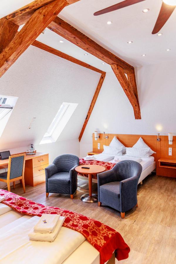 Bodensee-Hotel Kreuz อูลดิงเงน มึลโฮเฟิน ภายนอก รูปภาพ