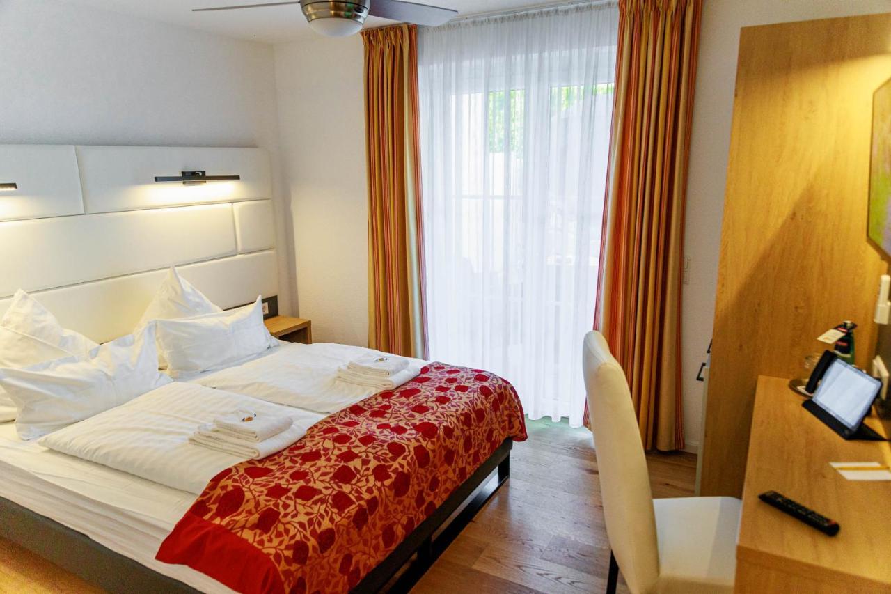 Bodensee-Hotel Kreuz อูลดิงเงน มึลโฮเฟิน ภายนอก รูปภาพ