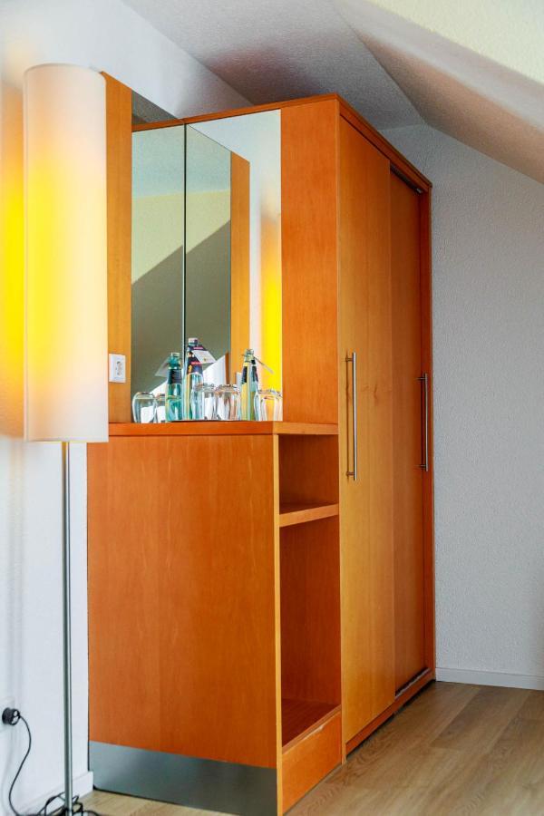 Bodensee-Hotel Kreuz อูลดิงเงน มึลโฮเฟิน ภายนอก รูปภาพ
