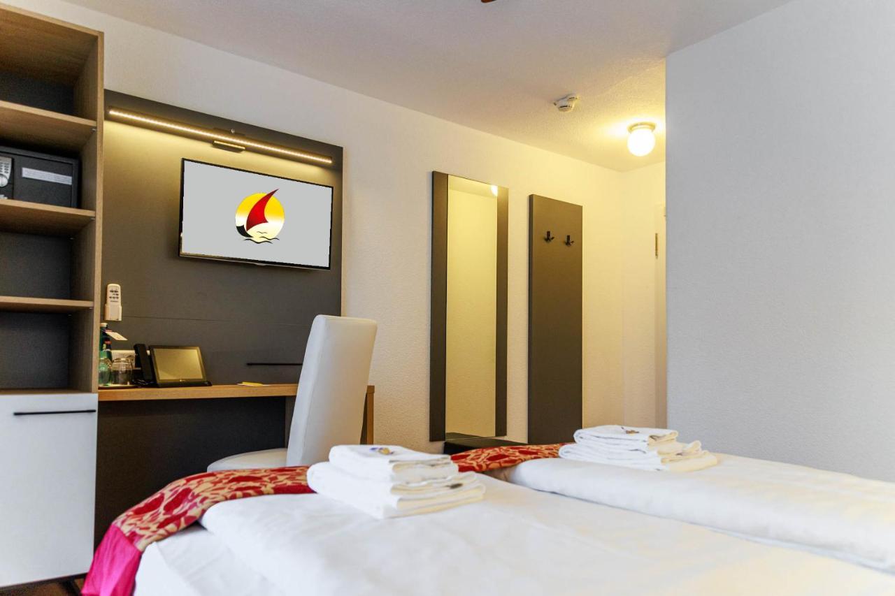 Bodensee-Hotel Kreuz อูลดิงเงน มึลโฮเฟิน ภายนอก รูปภาพ