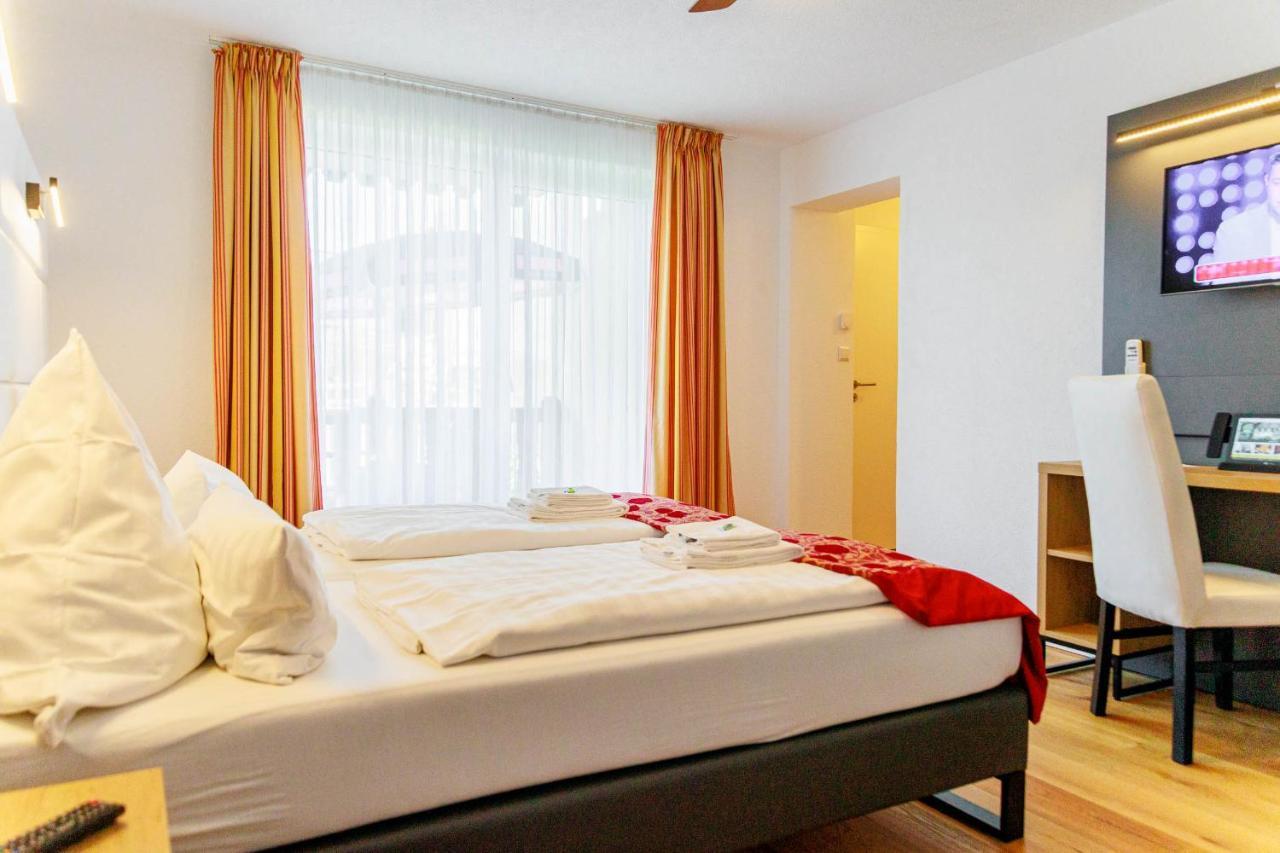 Bodensee-Hotel Kreuz อูลดิงเงน มึลโฮเฟิน ภายนอก รูปภาพ