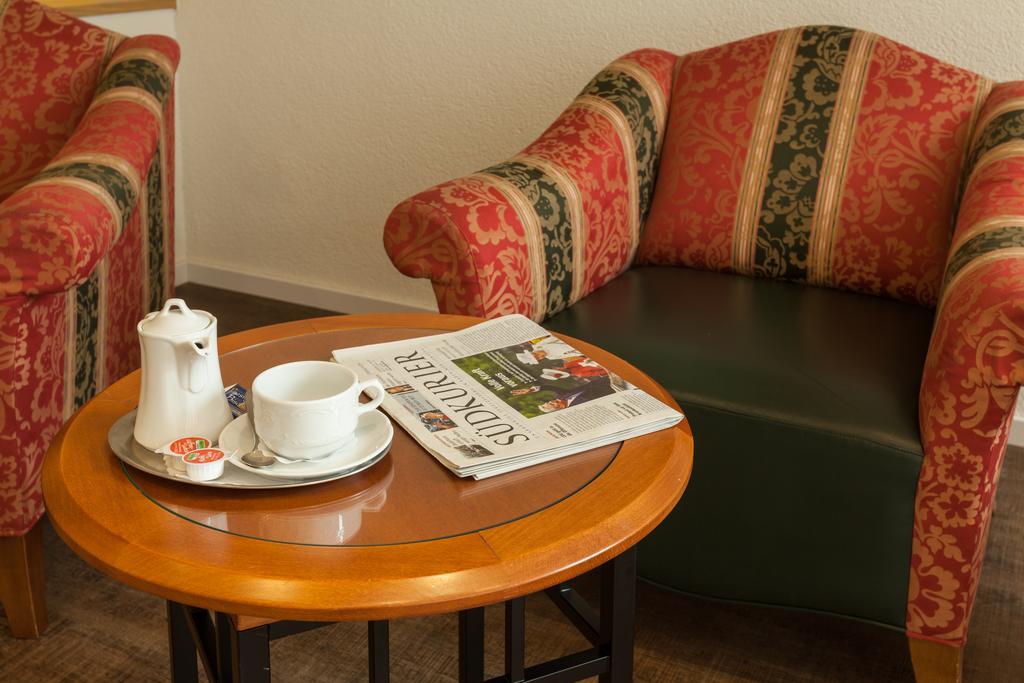 Bodensee-Hotel Kreuz อูลดิงเงน มึลโฮเฟิน ภายนอก รูปภาพ