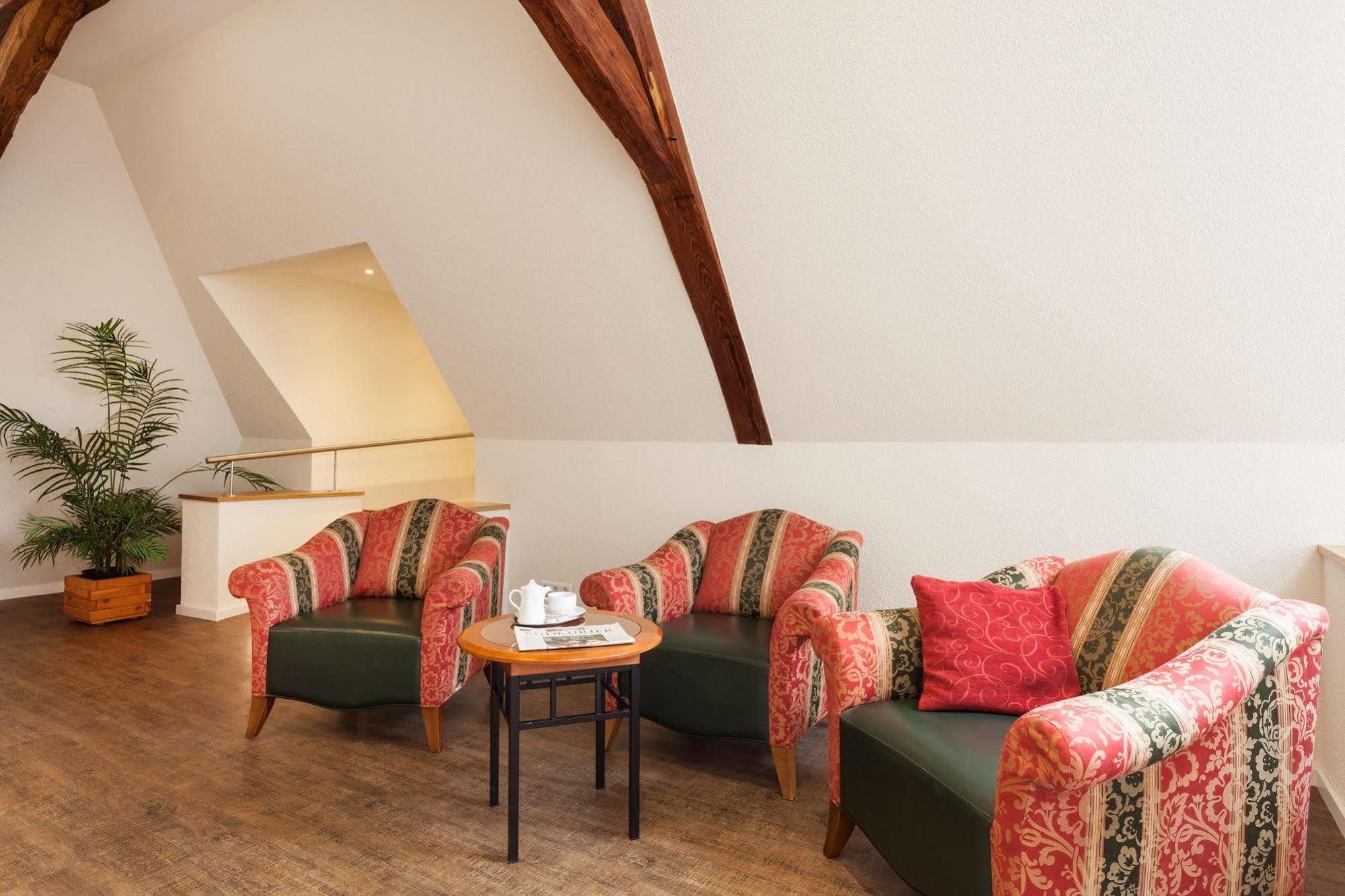 Bodensee-Hotel Kreuz อูลดิงเงน มึลโฮเฟิน ภายนอก รูปภาพ